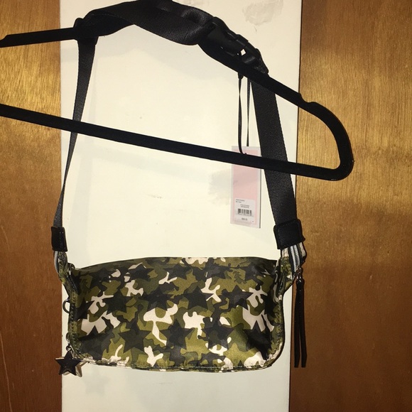 💚 NWT Juicy Couture Star Studded Belt Bag - Picture 8 of 8